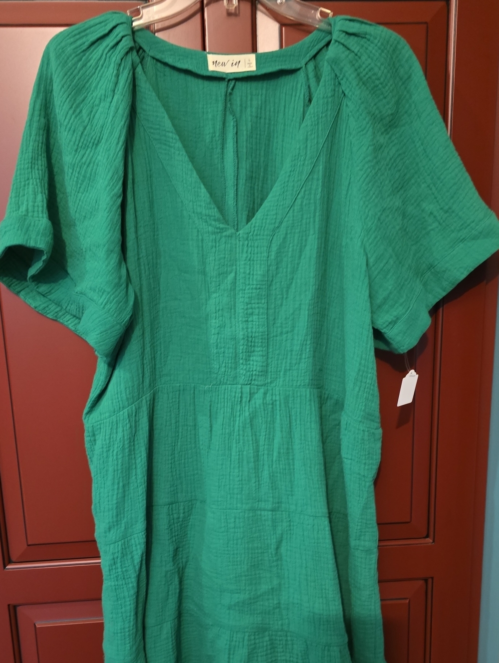 New In Green Textured V-Neck Women’s Top
